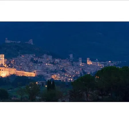 Monolocale Vicino Alla Rocca Maggiore Assisi Exterior photo