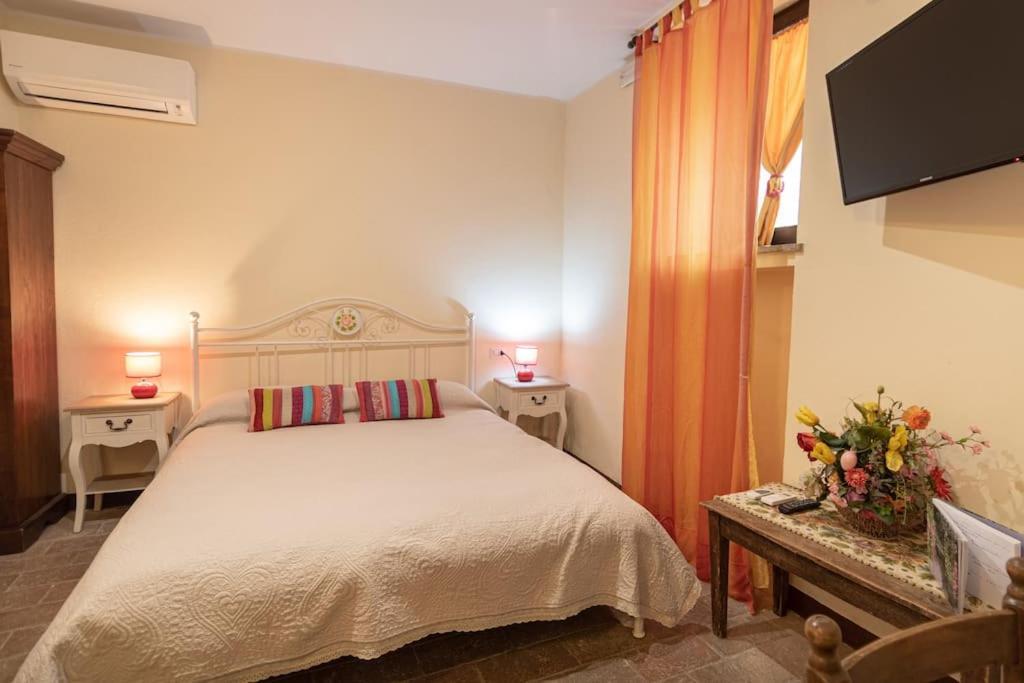 Apartment Monolocale Vicino Rocca Maggiore *